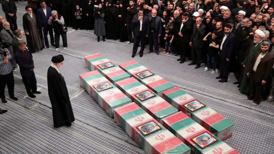 Iran tổ chức tang lễ các sĩ quan thiệt mạng trong vụ tấn công Đại sứ quán